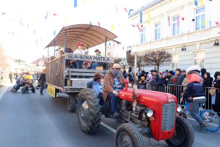 PUSTNI KARNEVAL PUSTOLETJE 75 FOTO LJUBO VUKELIČ